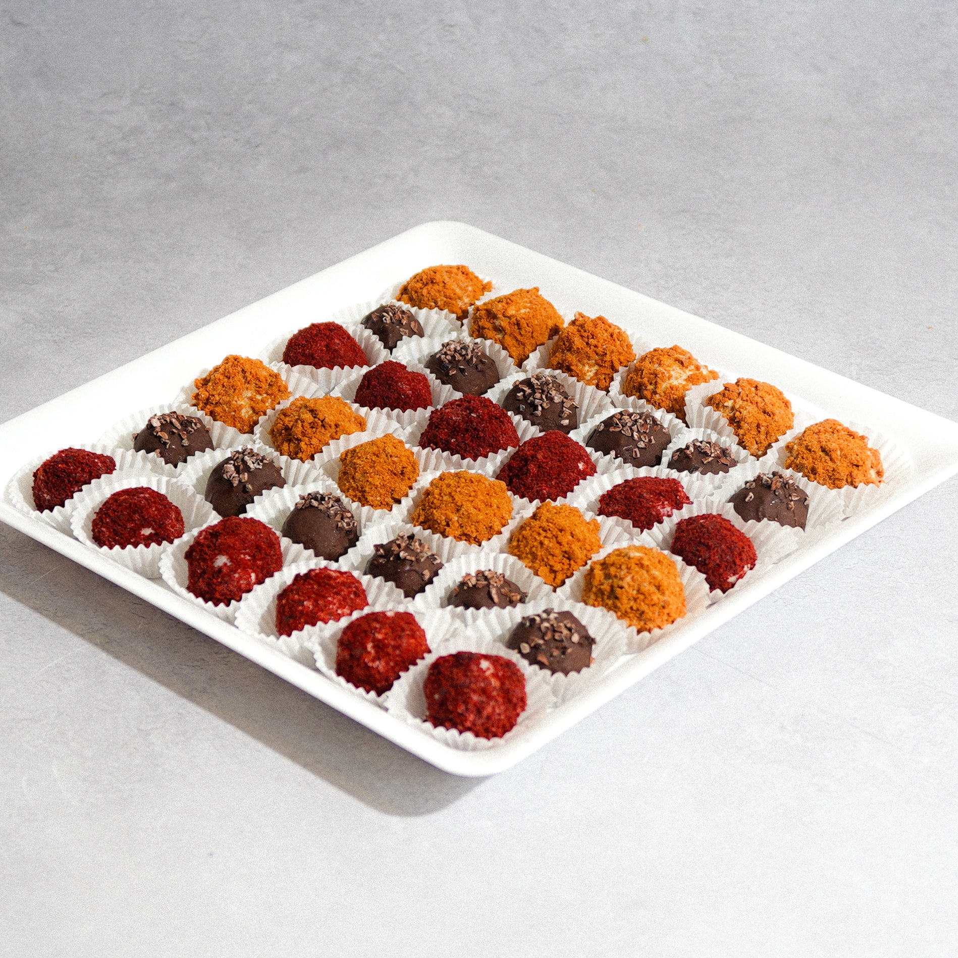 Oasis Truffle Collection (36 Pieces)