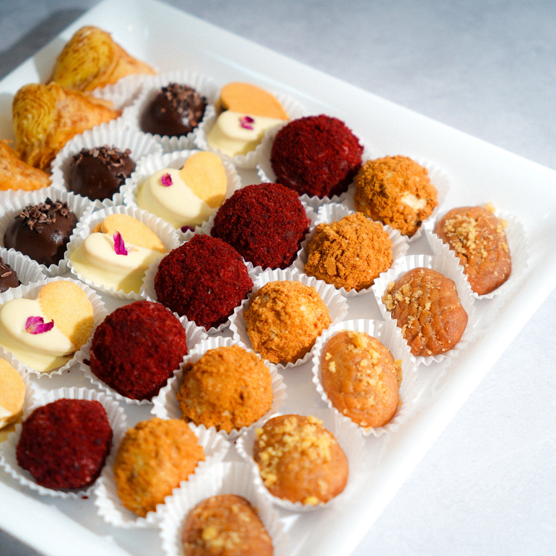 Artisanal Dessert Platter (30pcs)