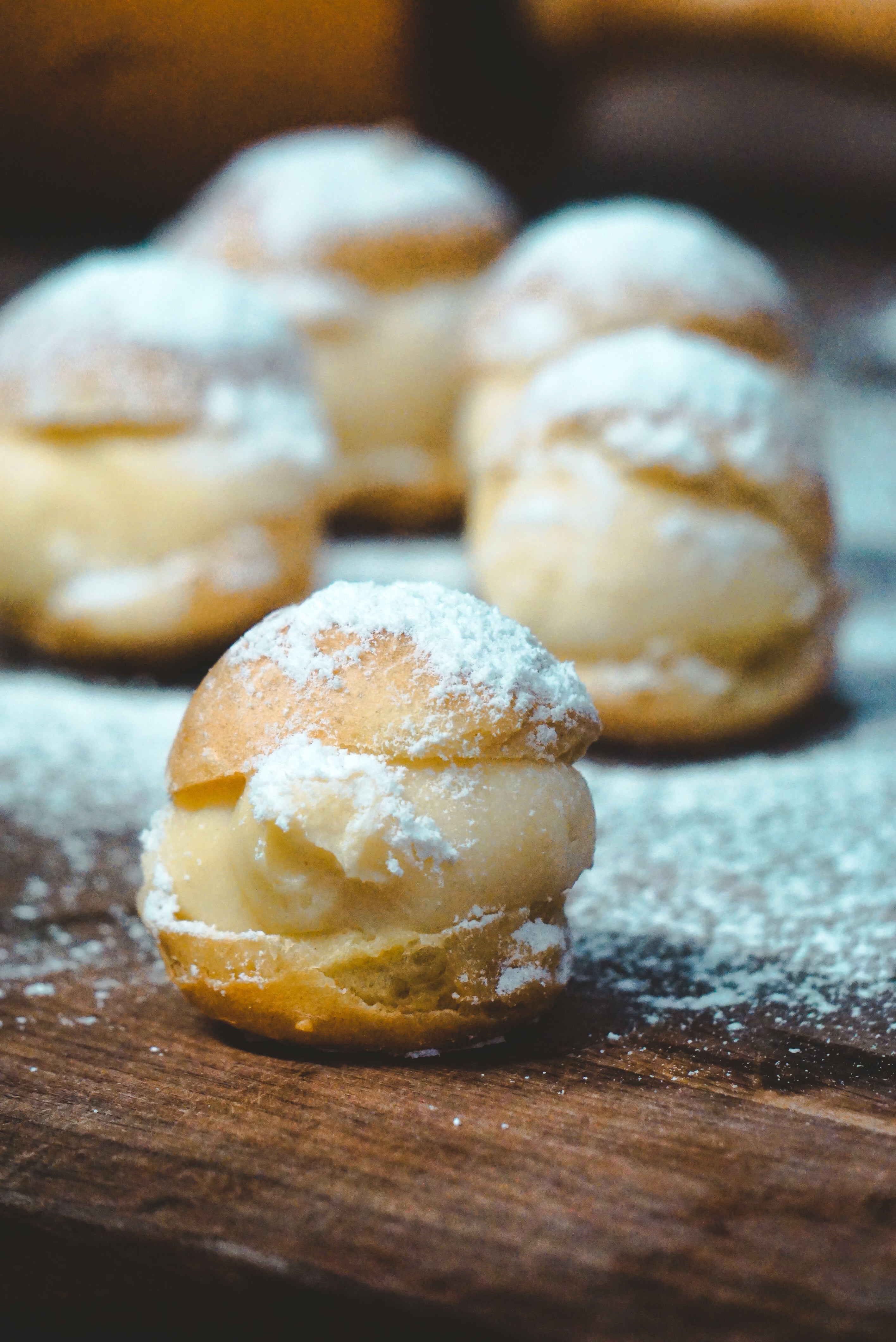 sugar cream puffs